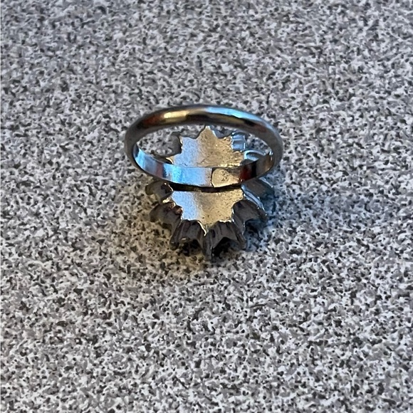 Vintage Blue Glass & Silver Toned Metal Ring Size 6.5 - Picture 8 of 13